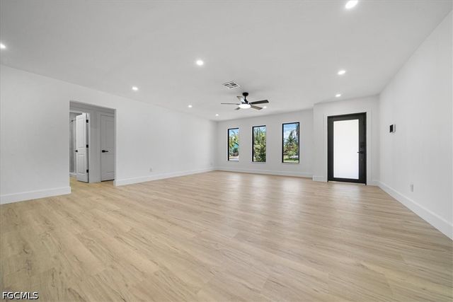 1437 SE 11th ST, Cape Coral, FL 33990