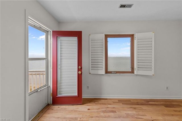 731 Chesapeake AVE, Hampton, VA 23661