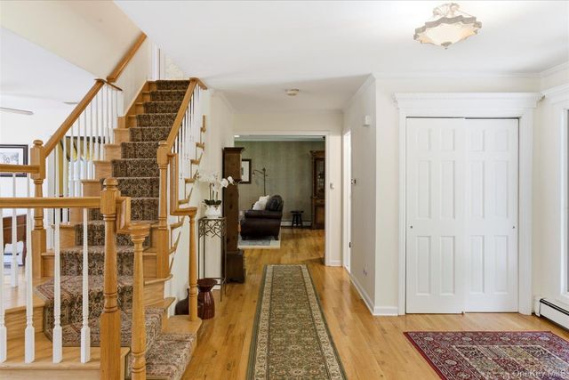 6 Brandy Road, Cold Spring Harbor, NY 11724