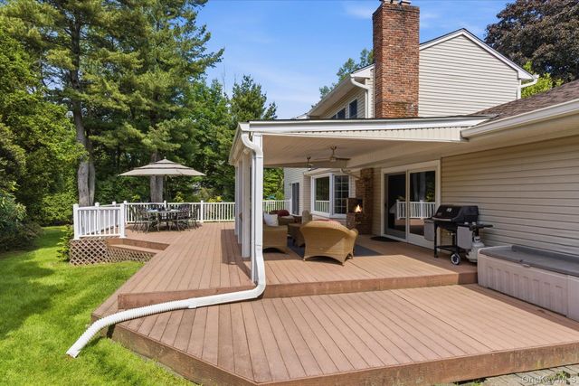 6 Brandy Road, Cold Spring Harbor, NY 11724