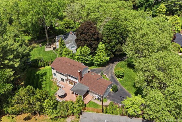 6 Brandy Road, Cold Spring Harbor, NY 11724