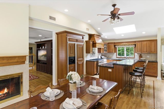 6 Brandy Road, Cold Spring Harbor, NY 11724