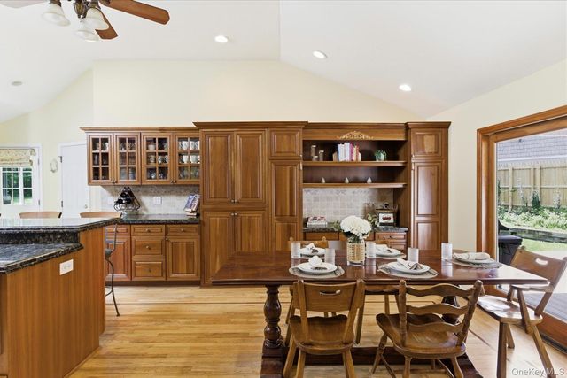 6 Brandy Road, Cold Spring Harbor, NY 11724