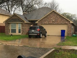902 E Aimee Street, Forney, TX 75126