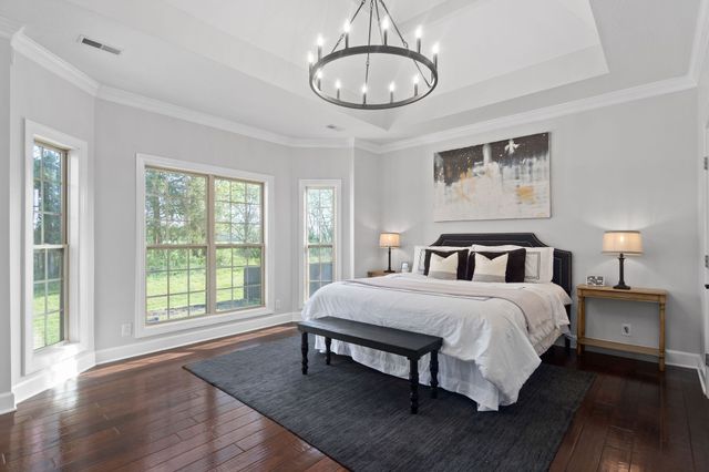 1333 Judge Tyler Dr, Clarksville, TN 37043