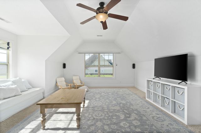 1333 Judge Tyler Dr, Clarksville, TN 37043