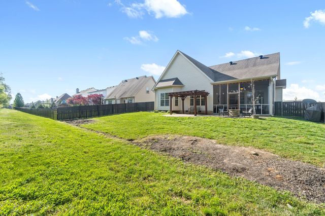 1333 Judge Tyler Dr, Clarksville, TN 37043