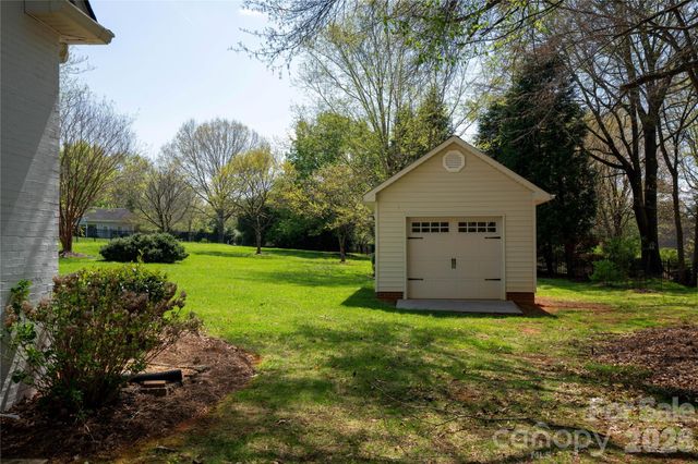 167 Spring Forest Drive, Statesville, NC 28625
