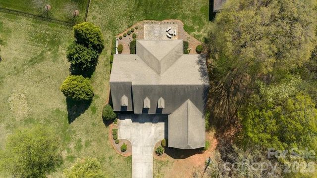 167 Spring Forest Drive, Statesville, NC 28625