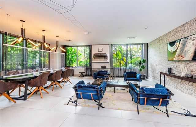 121 NE 34th Street 2003, Miami, FL 33137