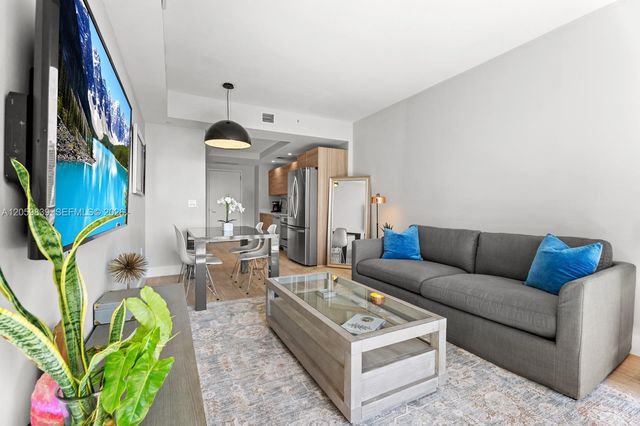 121 NE 34th Street 2003, Miami, FL 33137
