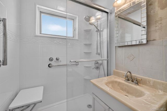 47 Lawrence Drive C, White Plains, NY 10603