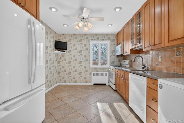 47 Lawrence Drive C, White Plains, NY 10603