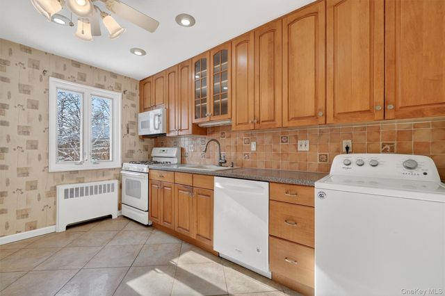 47 Lawrence Drive C, White Plains, NY 10603