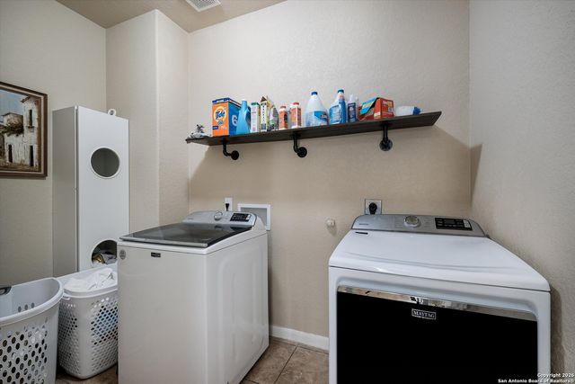 213 Dove Run, Cibolo, TX 78108