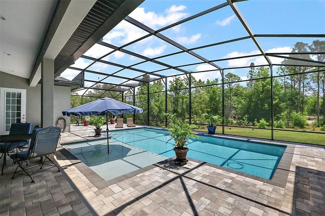 40050 DARLINGTON AVENUE, Lady Lake, FL 32159