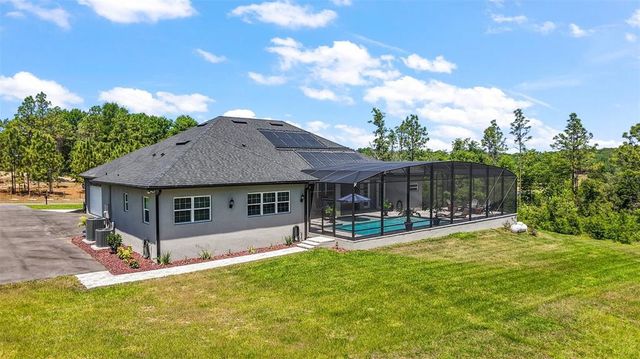40050 DARLINGTON AVENUE, Lady Lake, FL 32159