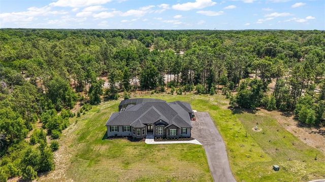 40050 DARLINGTON AVENUE, Lady Lake, FL 32159