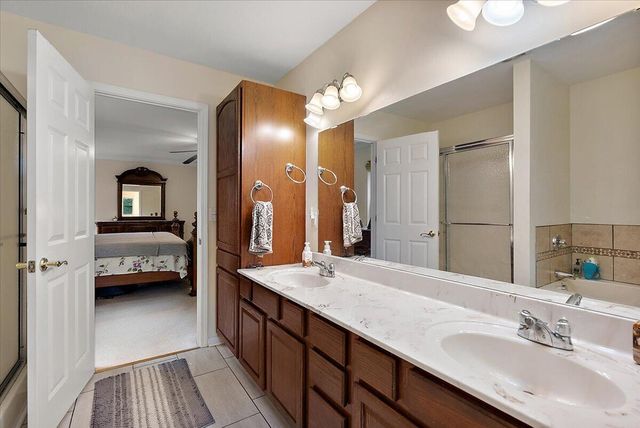 9354 Stratford Woods Trail, Kalamazoo, MI 49009