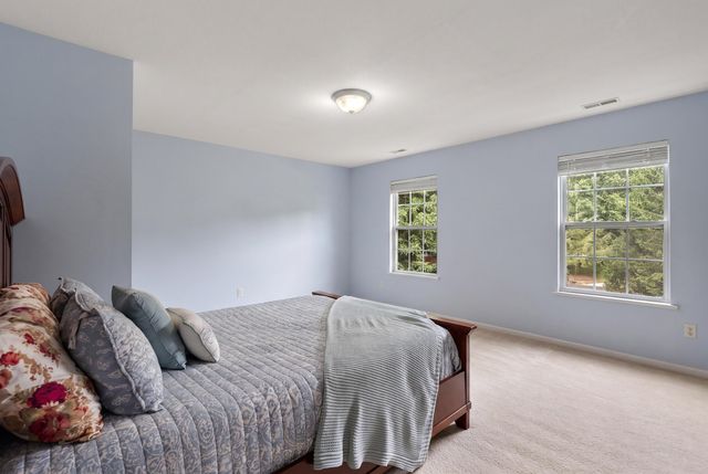 9354 Stratford Woods Trail, Kalamazoo, MI 49009