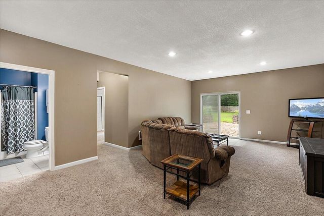 9354 Stratford Woods Trail, Kalamazoo, MI 49009