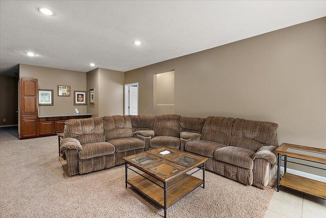 9354 Stratford Woods Trail, Kalamazoo, MI 49009