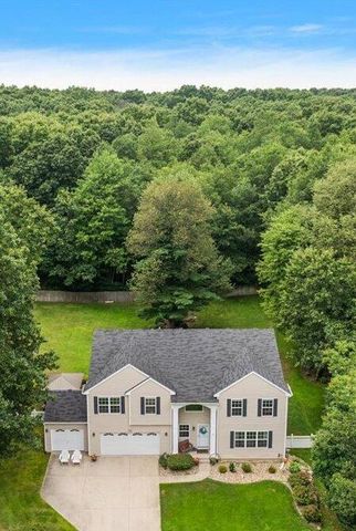 9354 Stratford Woods Trail, Kalamazoo, MI 49009