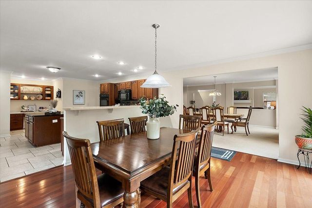 9354 Stratford Woods Trail, Kalamazoo, MI 49009