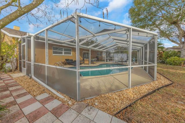 8909 118TH WAY, Seminole, FL 33772