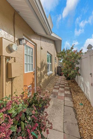 8909 118TH WAY, Seminole, FL 33772