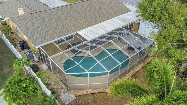 8909 118TH WAY, Seminole, FL 33772