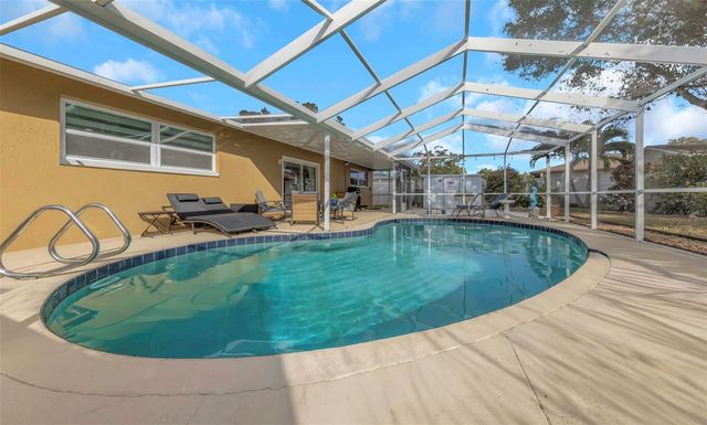 8909 118TH WAY, Seminole, FL 33772