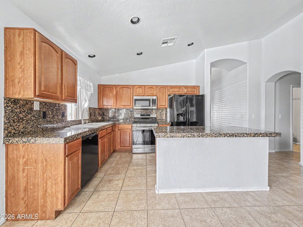 Image 9 of property listing at 23393 S 222ND Street, Queen Creek, AZ 85142