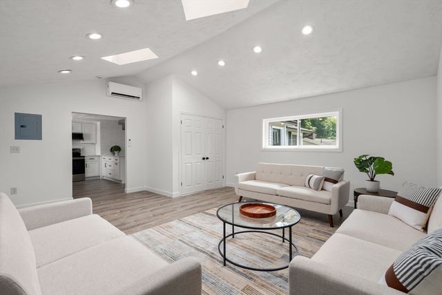 6 Ruth Dr, Framingham, MA 01701