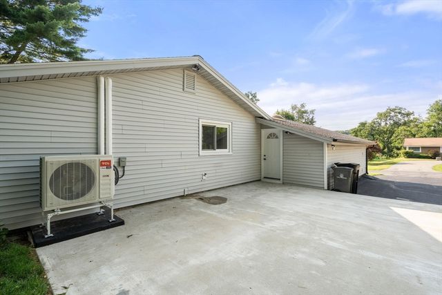 6 Ruth Dr, Framingham, MA 01701
