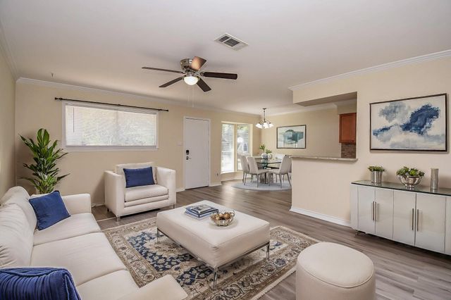 731 Hollyhock Street, Richwood, TX 77531