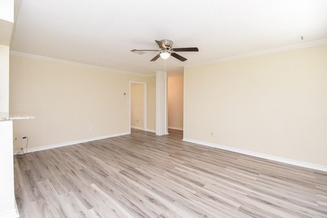 731 Hollyhock Street, Richwood, TX 77531