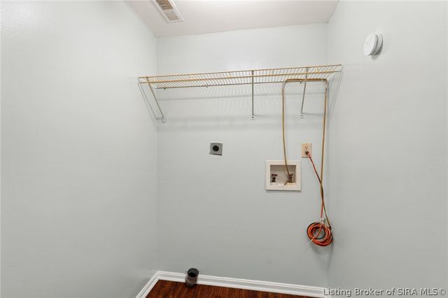 620 W Spring Street, New Albany, IN 47150
