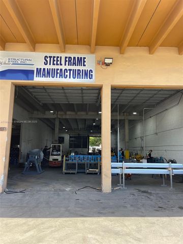 3303 NW 71st St, Miami, FL 33147