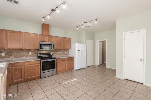 7011 W LINCOLN Street, Peoria, AZ 85345