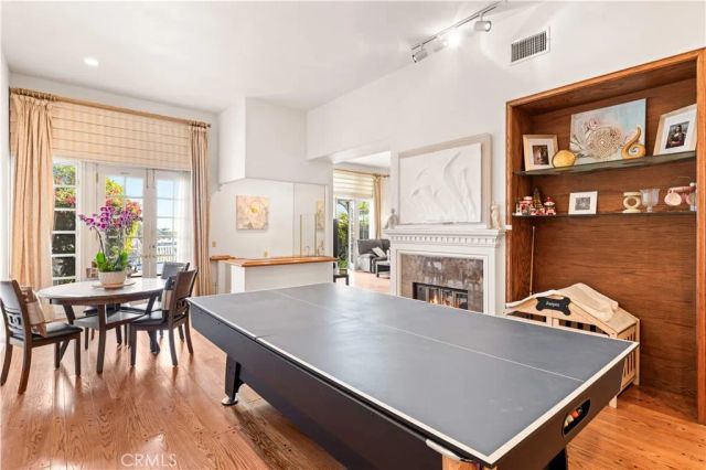 2282 Canyonback, Los Angeles, CA 90049