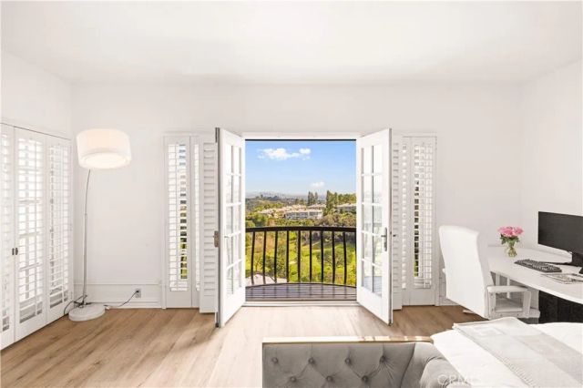 2282 Canyonback, Los Angeles, CA 90049