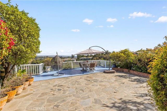 2282 Canyonback, Los Angeles, CA 90049