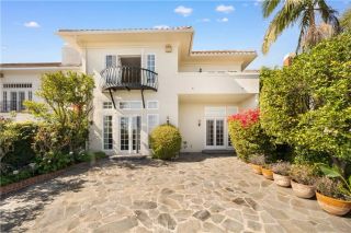 2282 Canyonback, Los Angeles, CA 90049