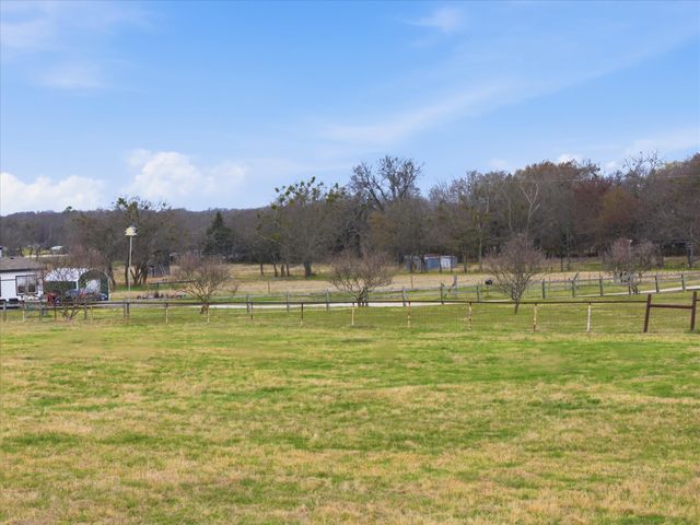 6563 Private Road 2269, Quinlan, TX 75474