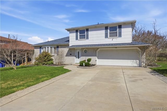 48 Hillview, West Seneca, NY 14224