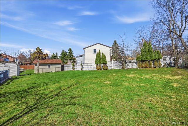 48 Hillview, West Seneca, NY 14224
