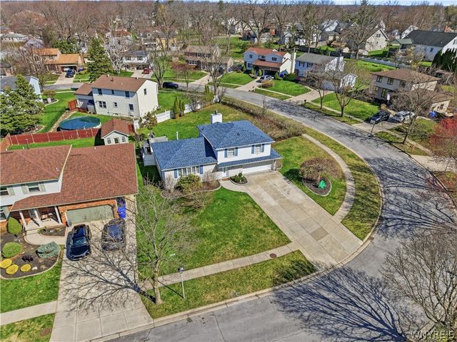 48 Hillview, West Seneca, NY 14224