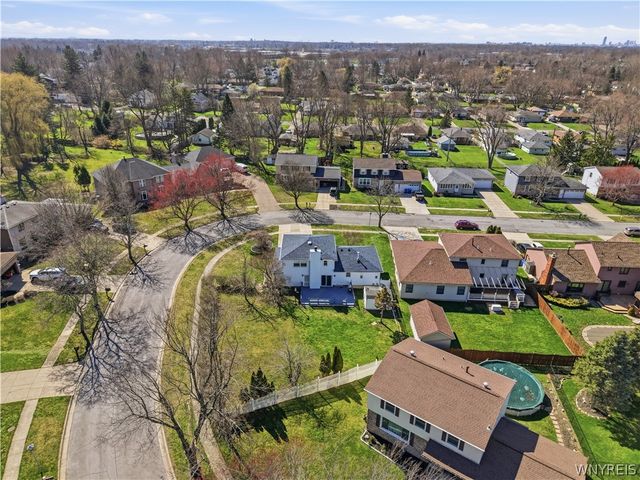 48 Hillview, West Seneca, NY 14224