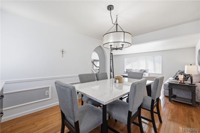 48 Hillview, West Seneca, NY 14224